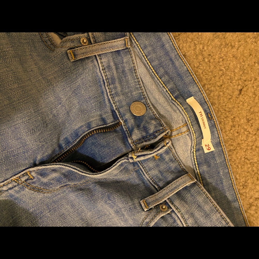Levi 711 Skinny Jeans